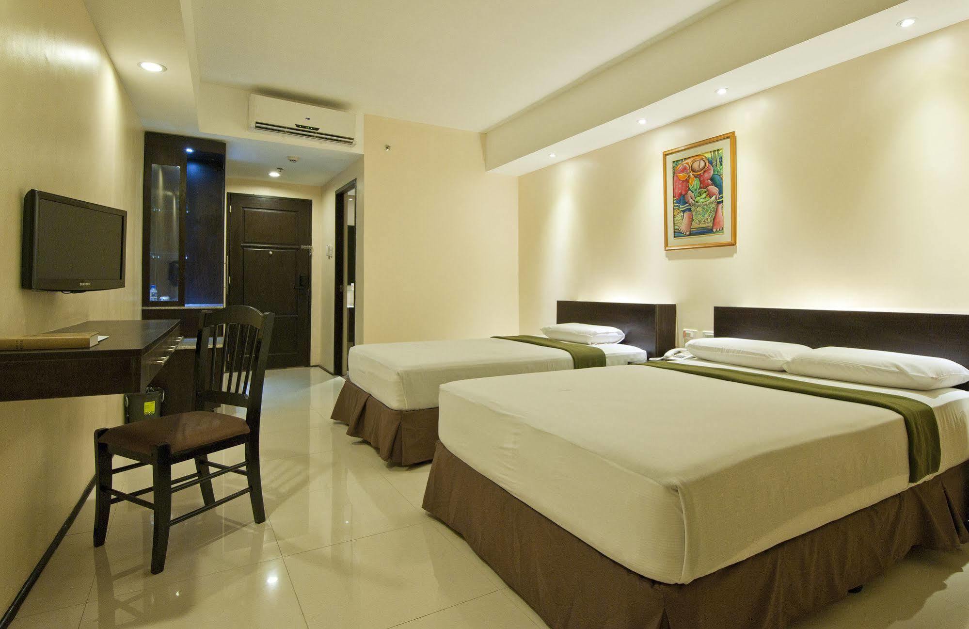 M Citi Suites Cebu Extérieur photo